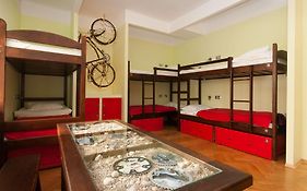 Helvetia Warsaw - Private Rooms In City Center And Old Town